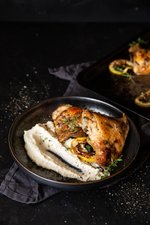 Citronbakade kycklinglår med blomkålspuré