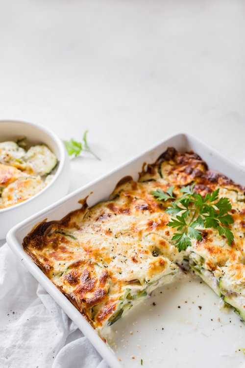 Krämig zucchinigratäng med mozzarella