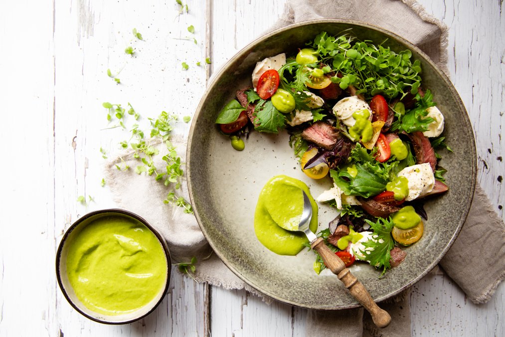 Biffsallad med tomat och mozzarella