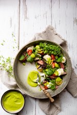 Biffsallad med tomat och mozzarella