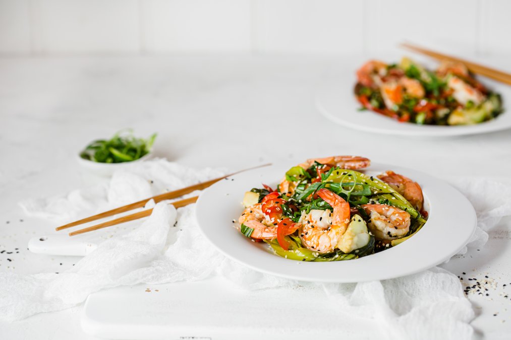 Asiatiska räkor med vitlök och sesamfrön
