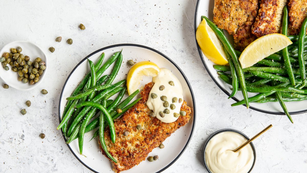 Kalkonschnitzel med haricots verts och dijonmajo