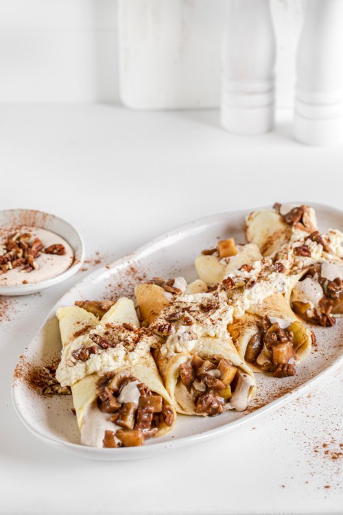 LCHF-crêpes fyllda med krämig zucchiniröra