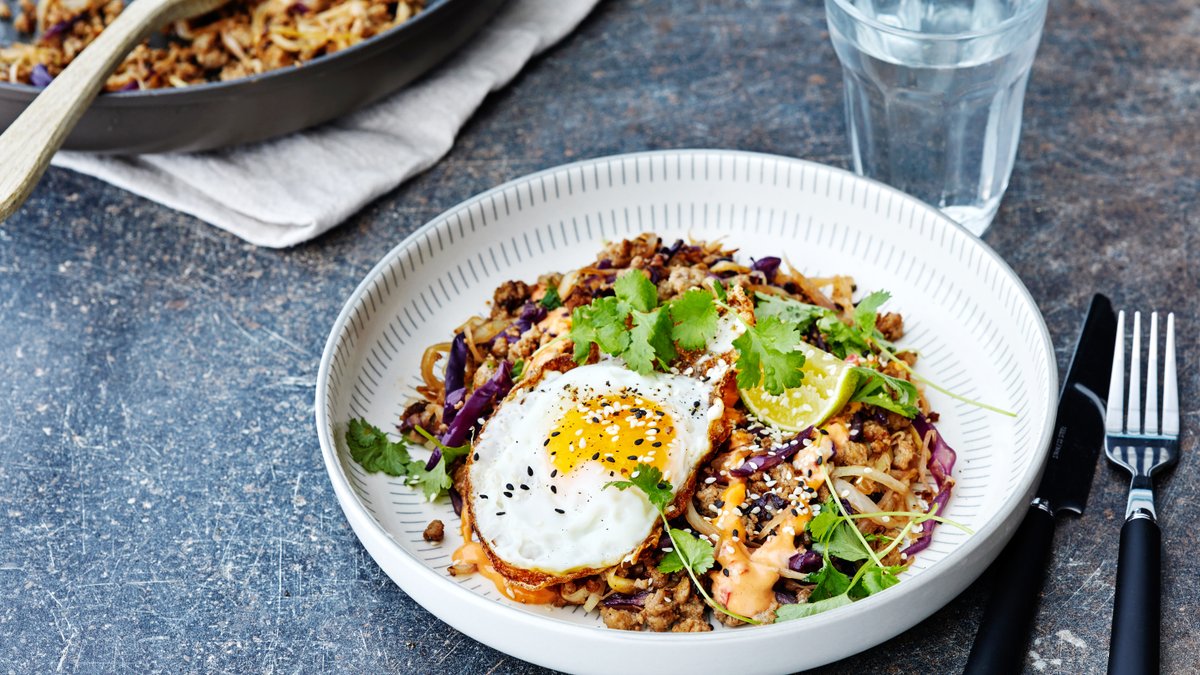 Vårrulle-wok med chilimajo