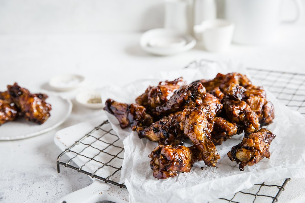 Sticky chicken wings