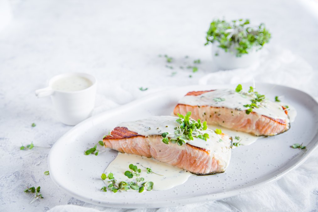 Halstrad lax med krämig citronsås