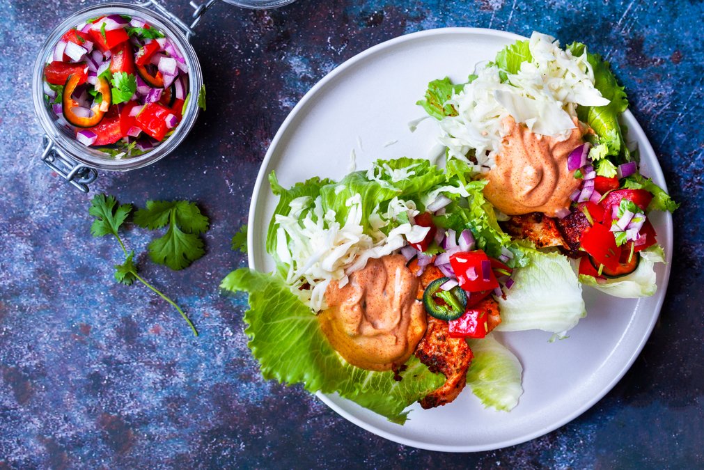 Svärtad fisktacos med cajunremoulad