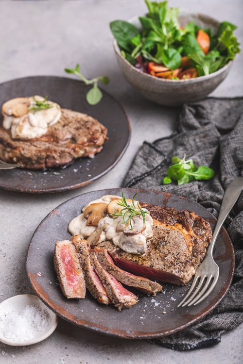 Entrecôte med svampsås
