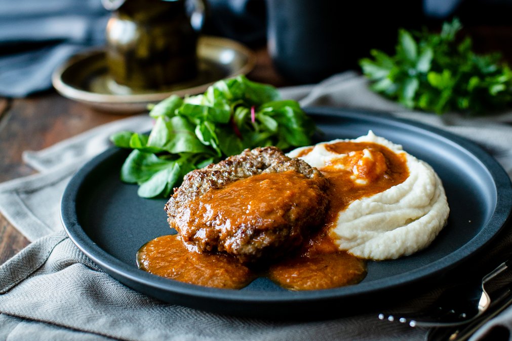 Köttfärsbiffar med blomkålsmos