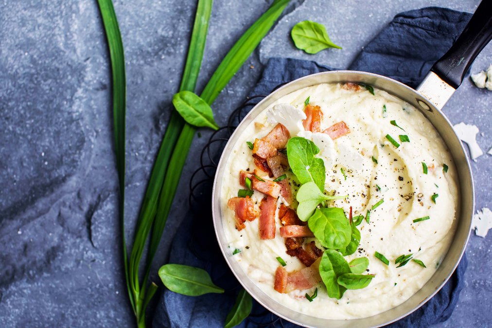 Blomkålsmos med pancetta och gräddfil