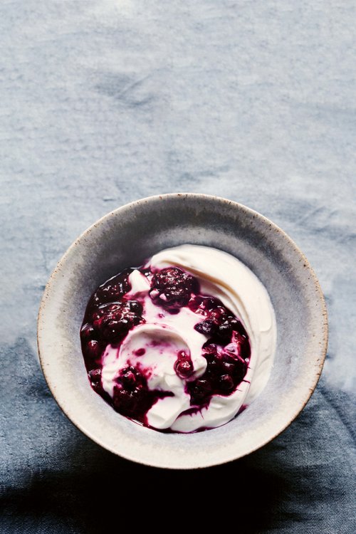 Yoghurtswirl med bärkompott
