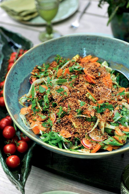 Avokadosallad med fänkål och rädisor