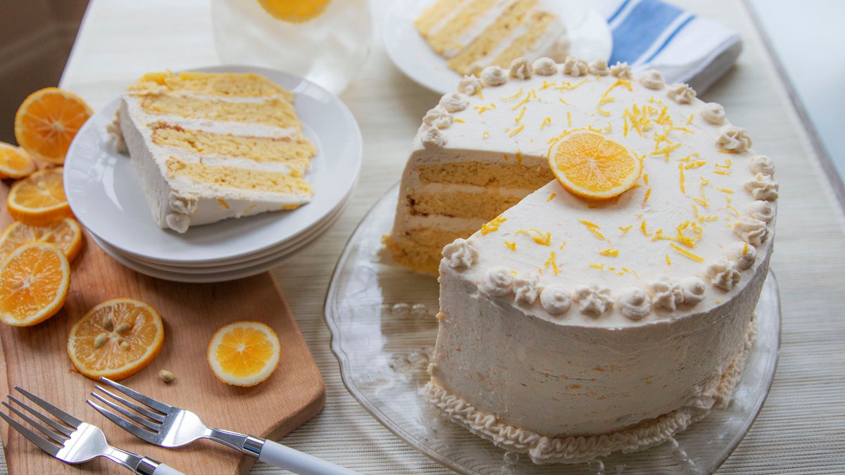 Sockerfri våningstårta med lemon curd och mascarponefrosting