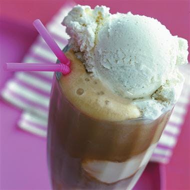 Homemade_Root_Beer_Float.ashx_