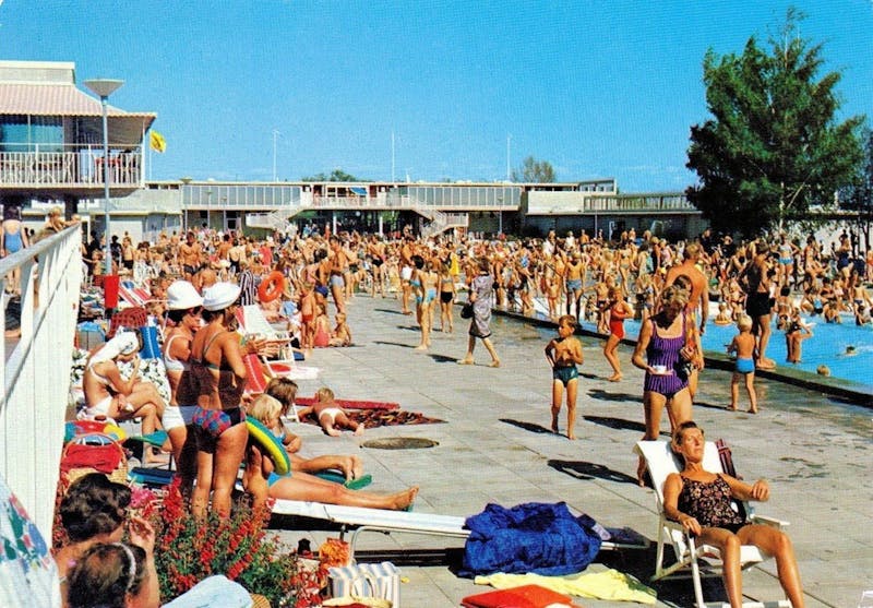 Pool70