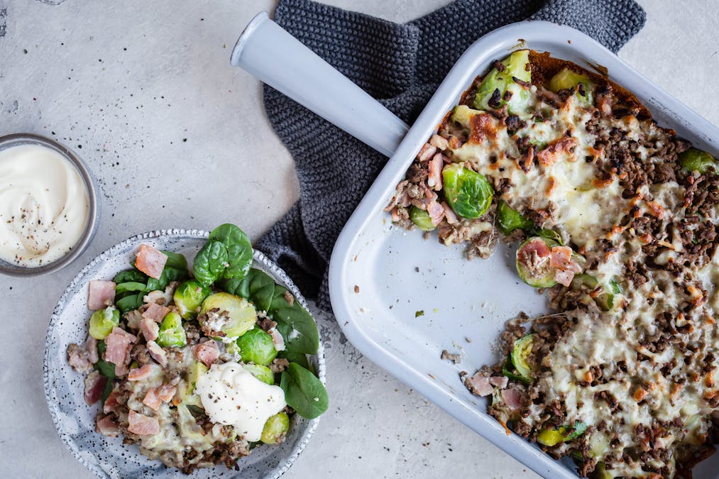 Creamy Brussels sprouts and hamburger gratin