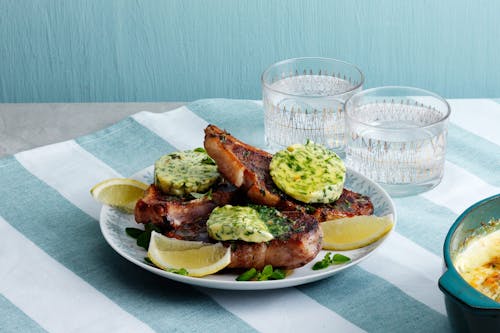 Keto lamb chops with herb butter
