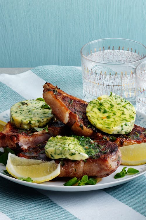 Keto lamb chops with herb butter
