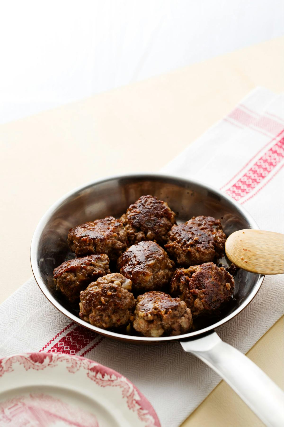 Keto pimiento cheese meatballs