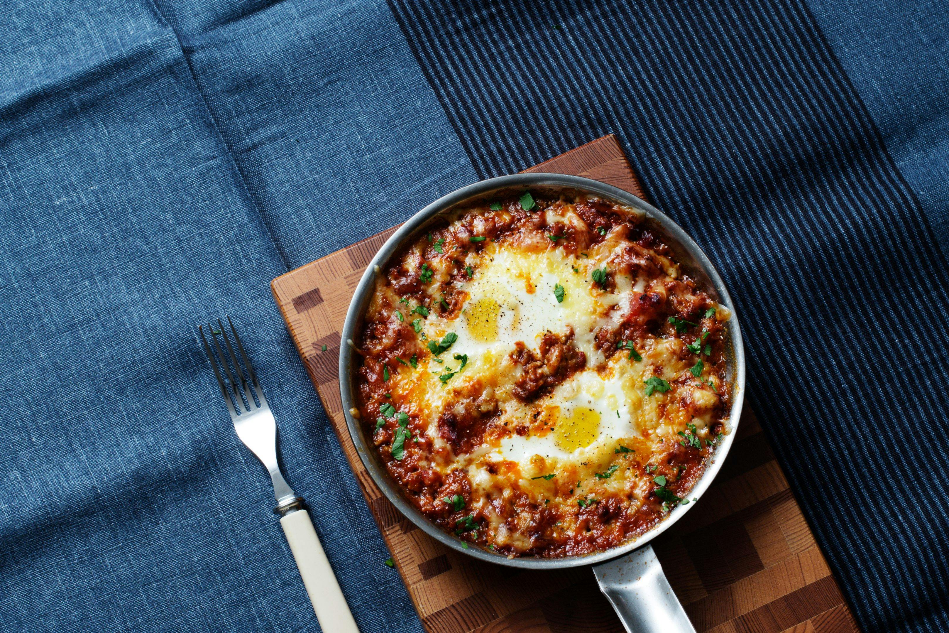 Low-carb baked eggs