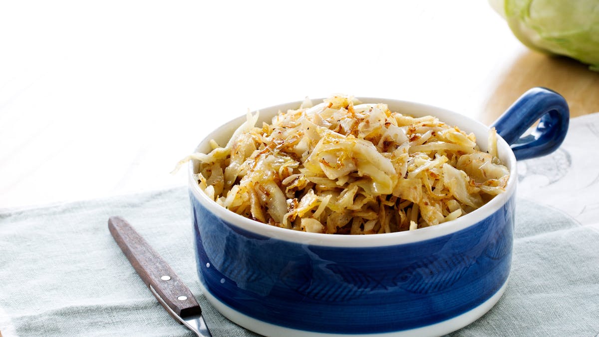 Butter-fried green cabbage