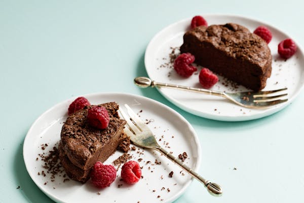 Low Carb Chocolate Cake - Dessert Recipe - Diet Doctor
