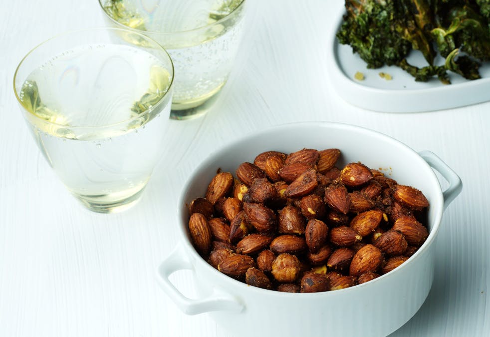 Spicy keto roasted nuts