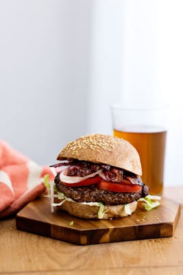 Classic keto hamburger