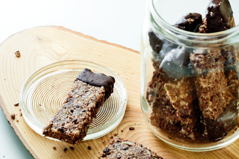 Low-carb granola bars