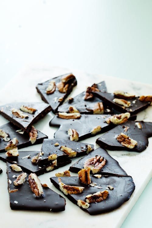 Pecan chocolate thins