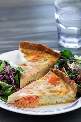 Keto salmon pie