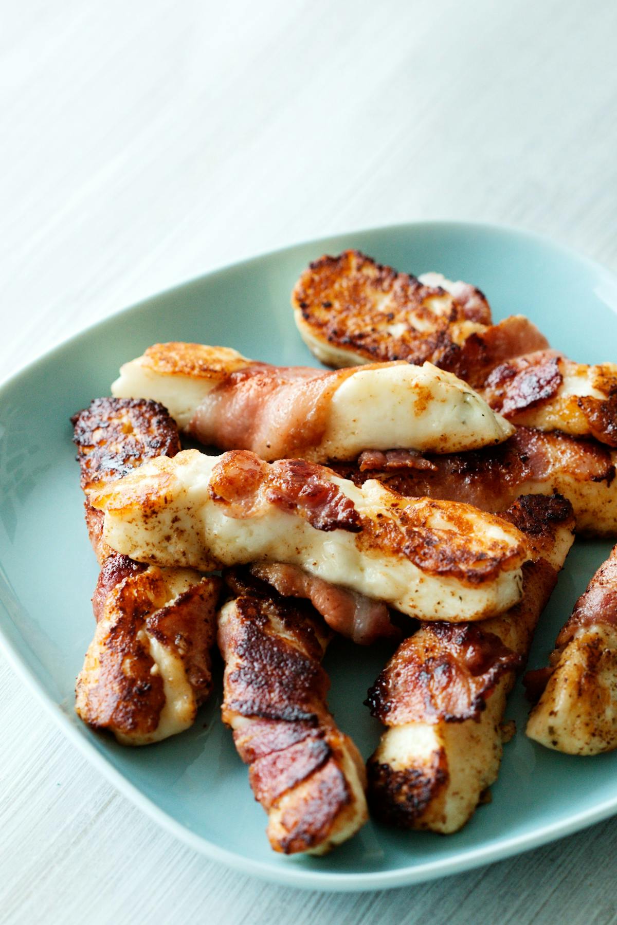 Bacon-wrapped halloumi cheese