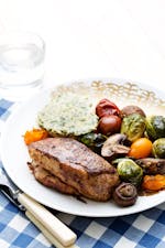 Keto chicken with roasted vegetables tricolore