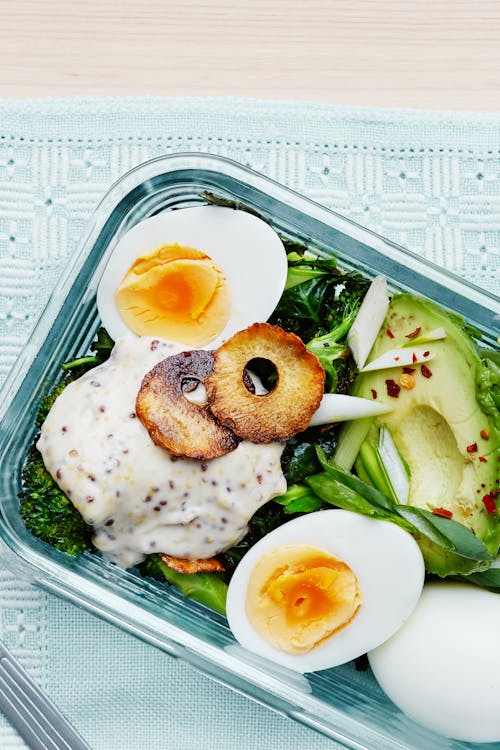 Low carb fried kale and broccoli salad