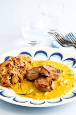 Pork tenderloin with curry sauce