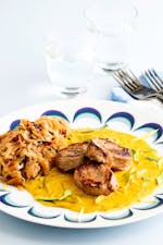 Pork tenderloin with curry sauce