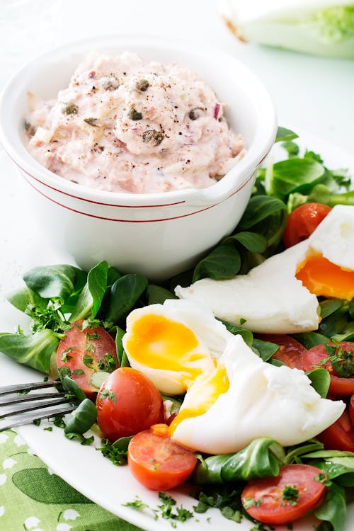 Keto tuna salad with poached eggs