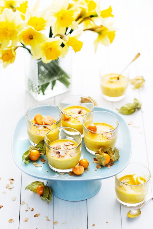 Keto saffron panna cotta