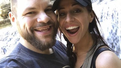 Low-carb couple loses almost 600 pounds together