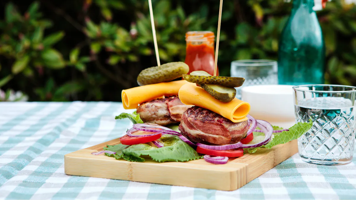 Low-carb and keto hamburgers