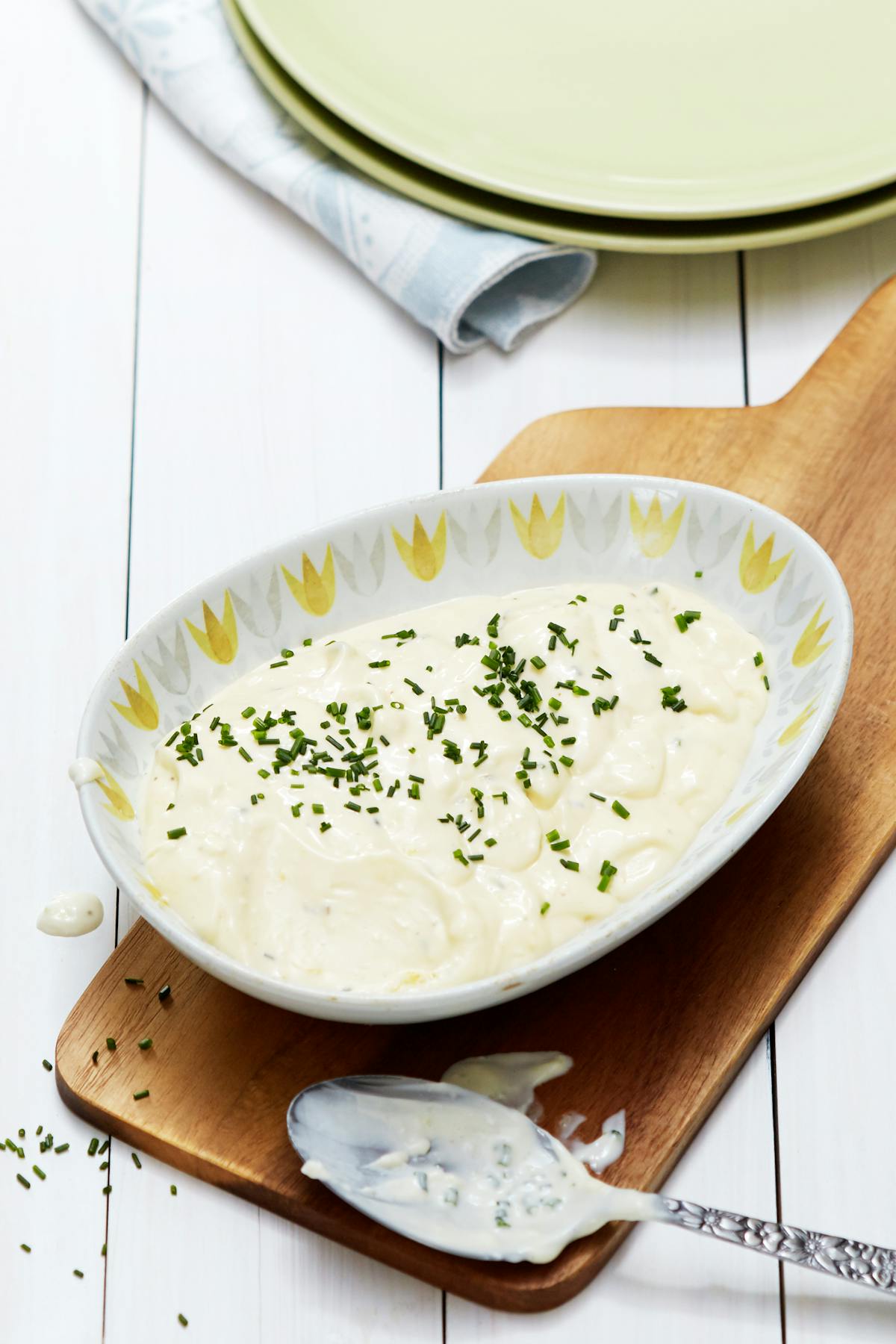 Cottage cheese sauce with chives