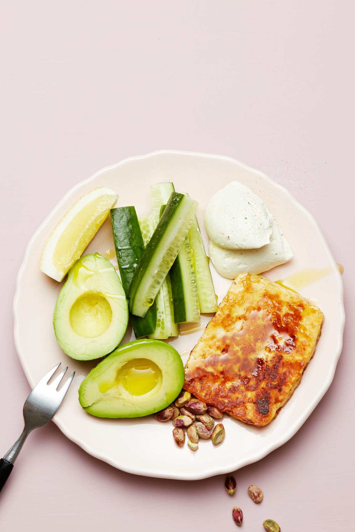 Keto halloumi cheese and avocado plate