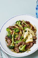 Steak and broccoli stir-fry with toasted pumpkin seeds