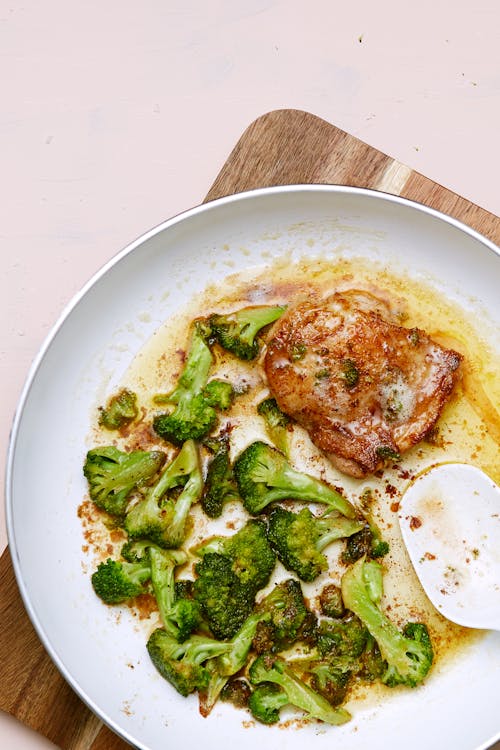 Keto fried chicken with broccoli