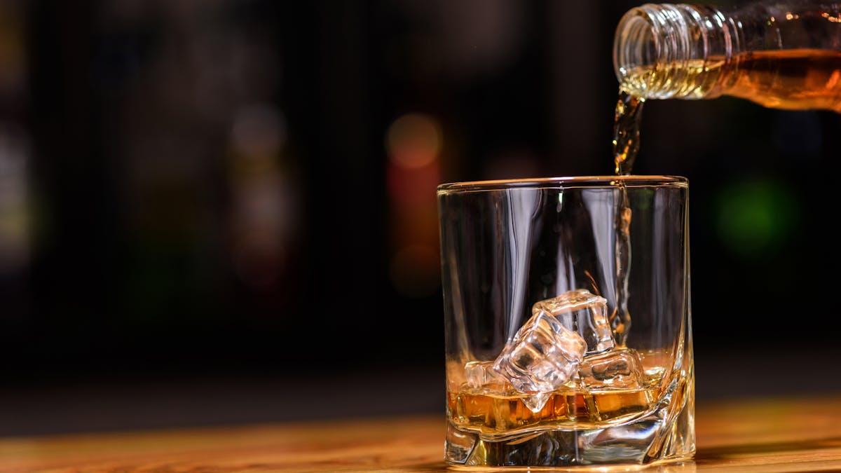 الکل و رژیم کتو: 7 چیزی که باید بدانید