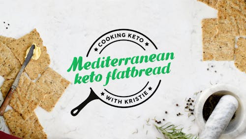 烹饪keto与克里斯蒂-地中海keto大饼