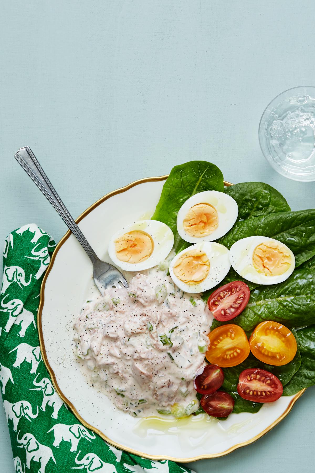 Keto tuna salad with boiled eggs