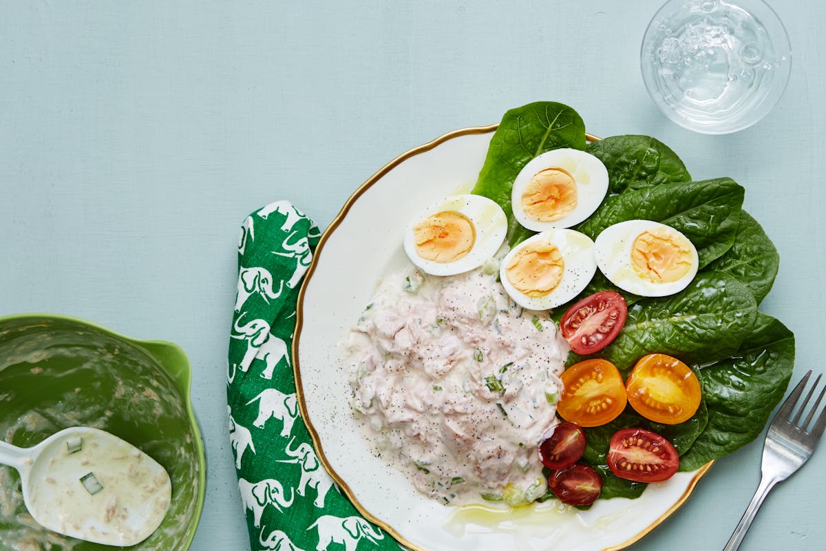 Keto tuna salad with boiled eggs