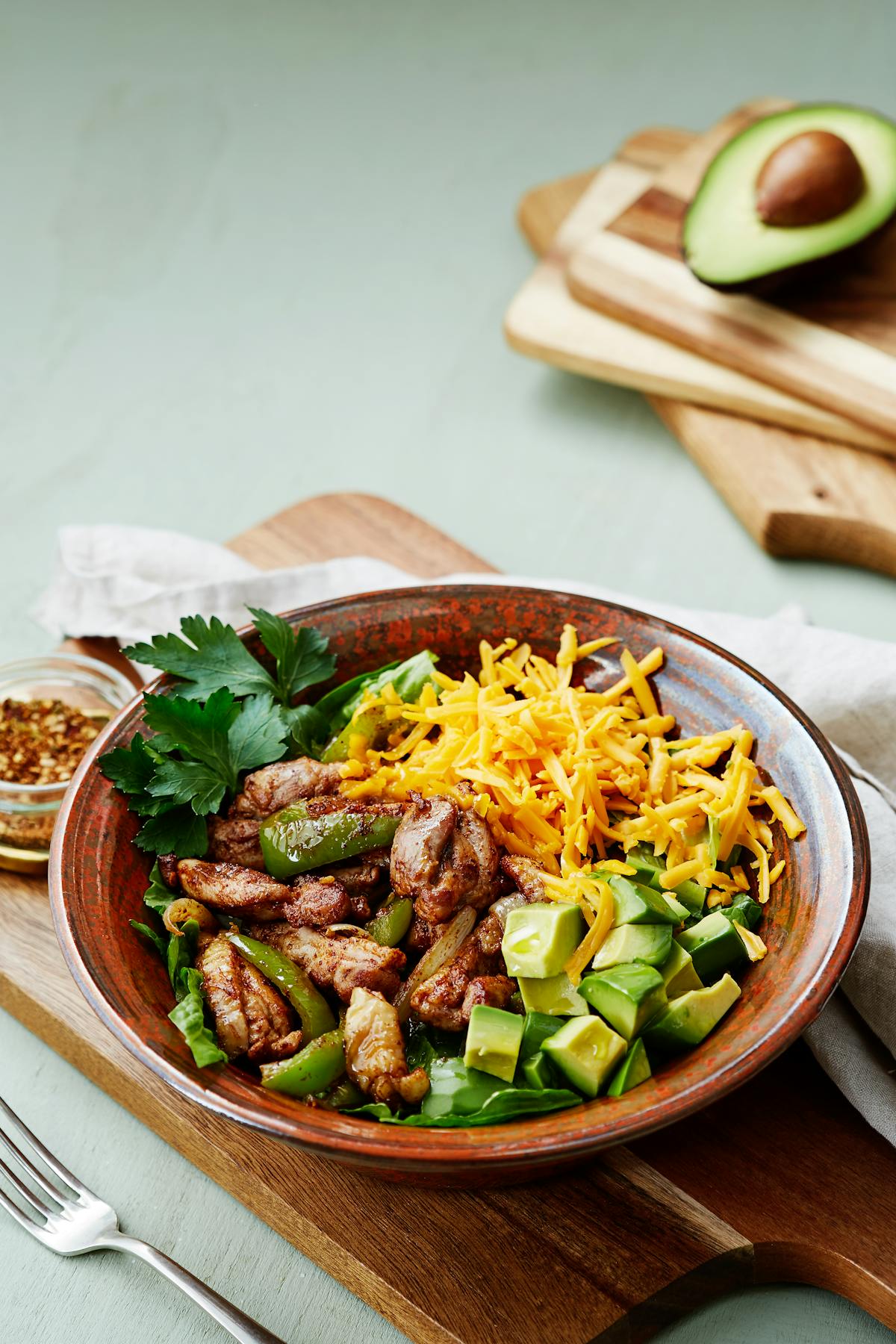 Keto chicken fajita bowl