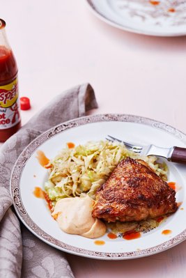 Keto Buffalo chicken with paprika mayo and butter-fried cabbage